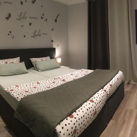 Dormitorium Kaarst Wohnraum Auf Zeit Vandrarhem Exteriör bild