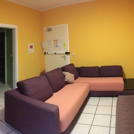 Dormitorium Kaarst Wohnraum Auf Zeit Vandrarhem Exteriör bild