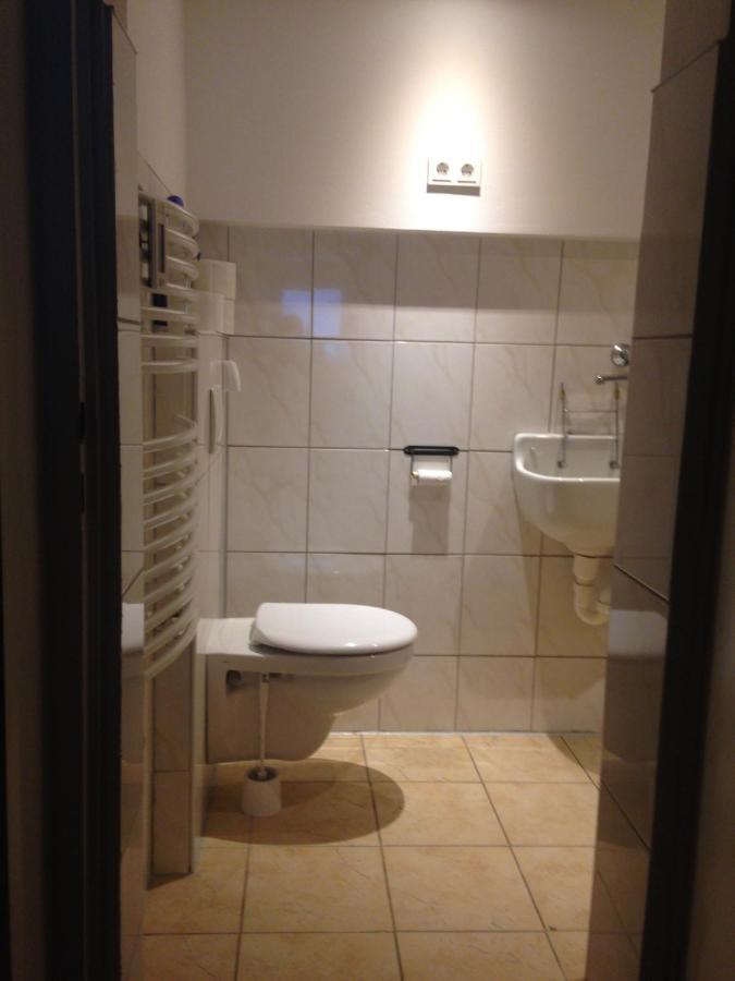 Dormitorium Kaarst Wohnraum Auf Zeit Vandrarhem Exteriör bild