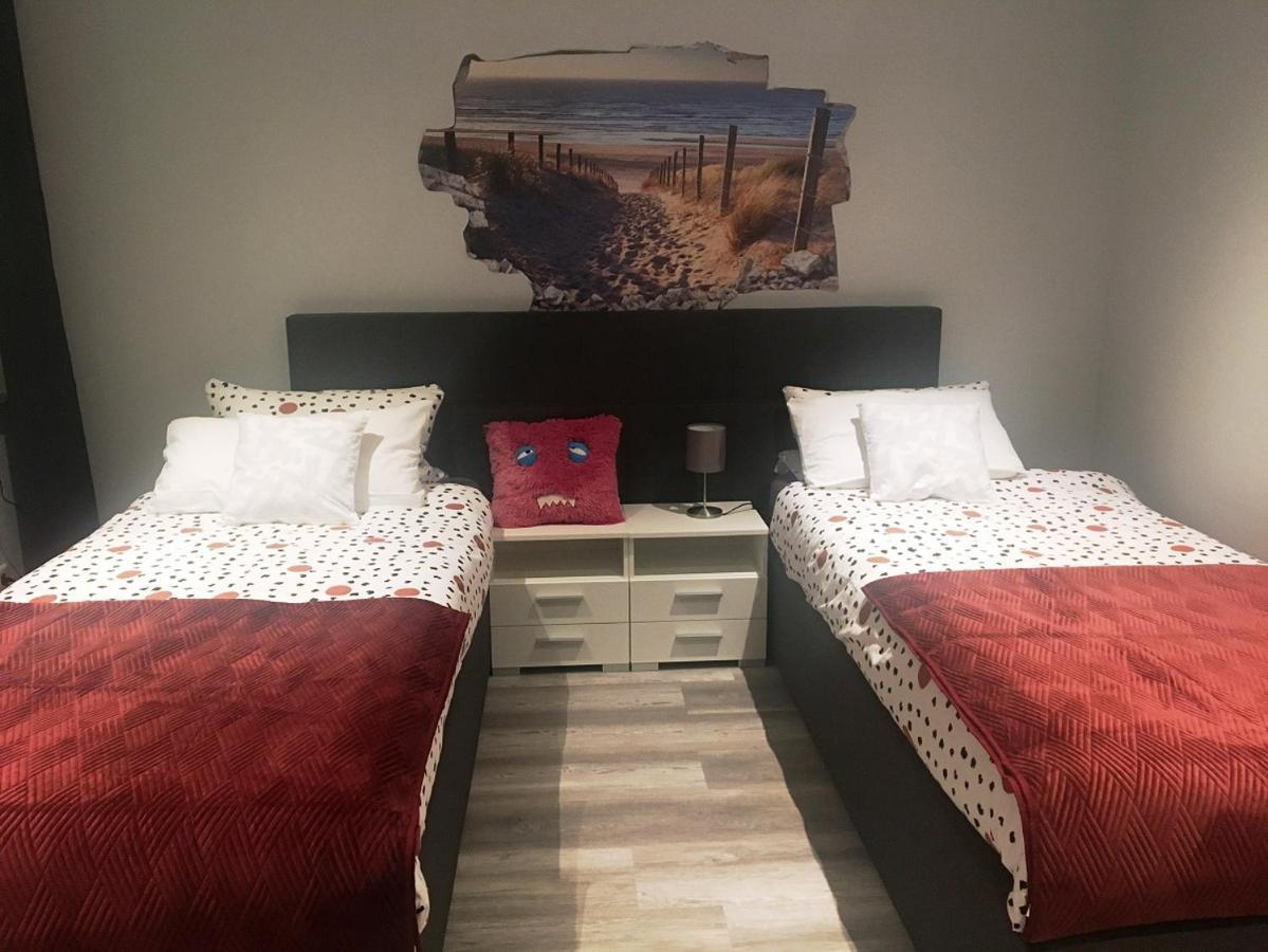 Dormitorium Kaarst Wohnraum Auf Zeit Vandrarhem Exteriör bild