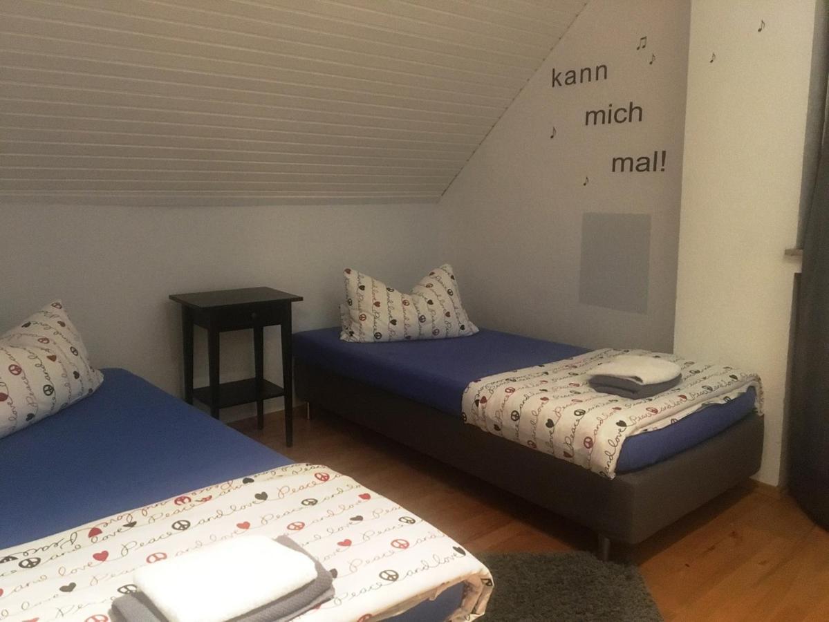 Dormitorium Kaarst Wohnraum Auf Zeit Vandrarhem Exteriör bild
